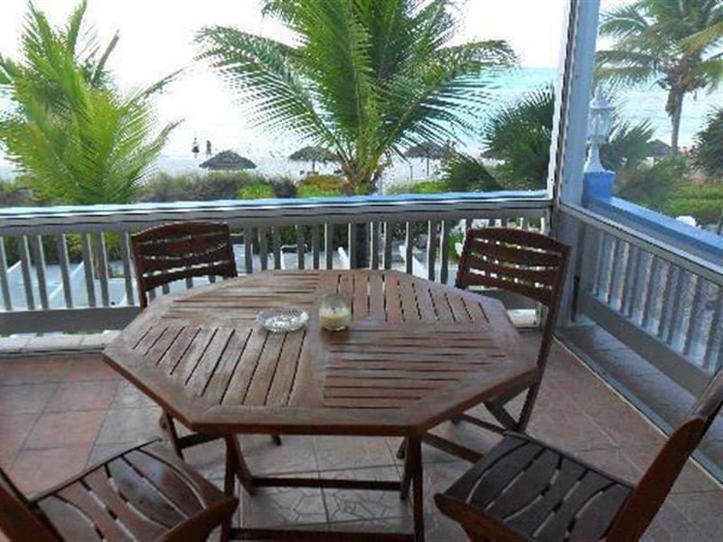 Sibonne Beach Hotel Grace Bay Exterior foto